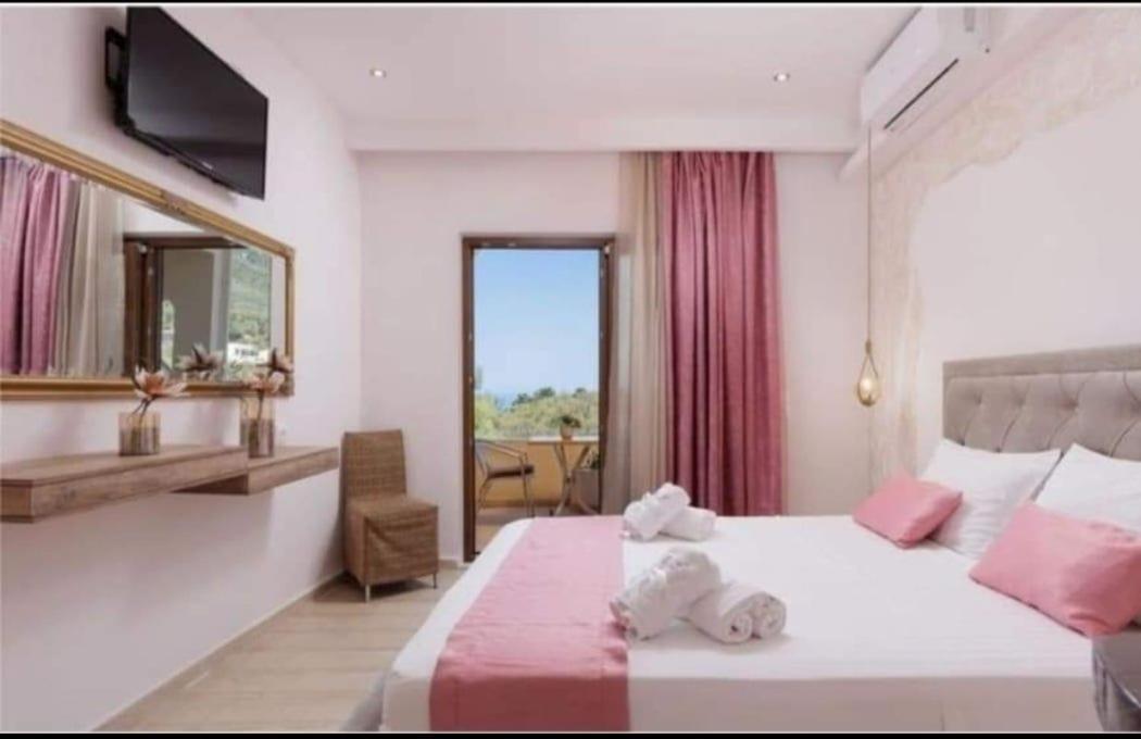 Loukia'S Studios And Apartments 帕拉蒙纳斯 外观 照片